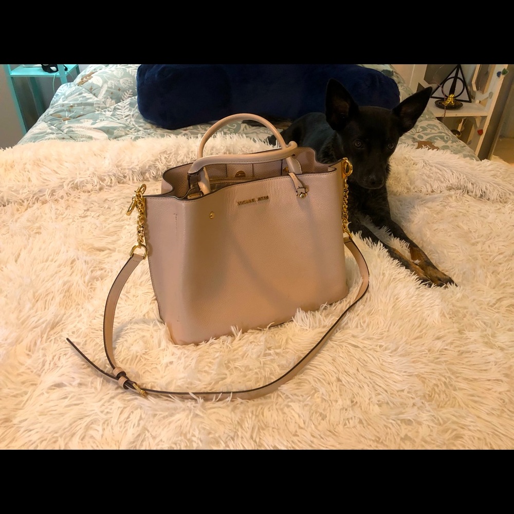 Gently used Michael Kors handbag/satchel